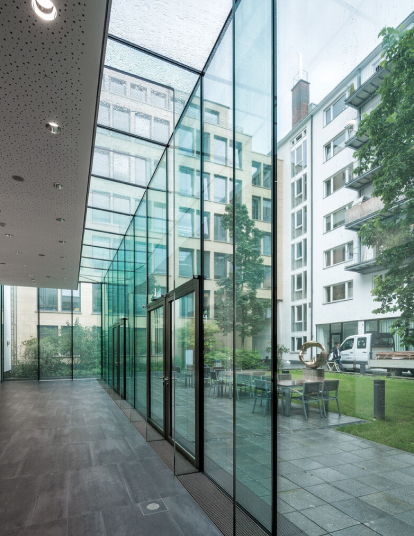 Frameless Structral Glass